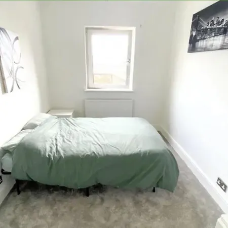 4 Bedroom Property Which Sleeps 8 Very Close To The Harry Potter Studio And Watford Junction Exterior foto