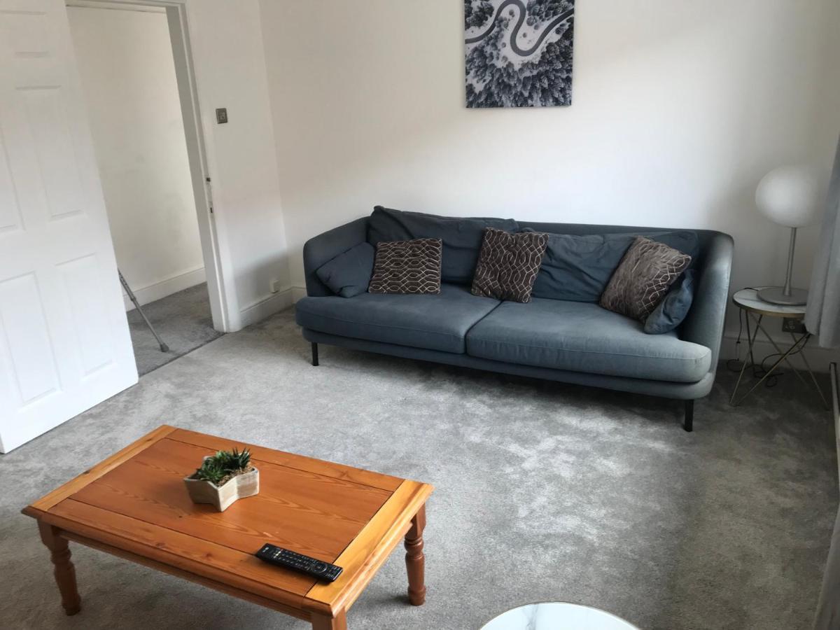 Apartamento 4 Bedroom Which Sleeps 8 Very Close To The Harry Potter And Watford Junction Watford (Hertfordshire)