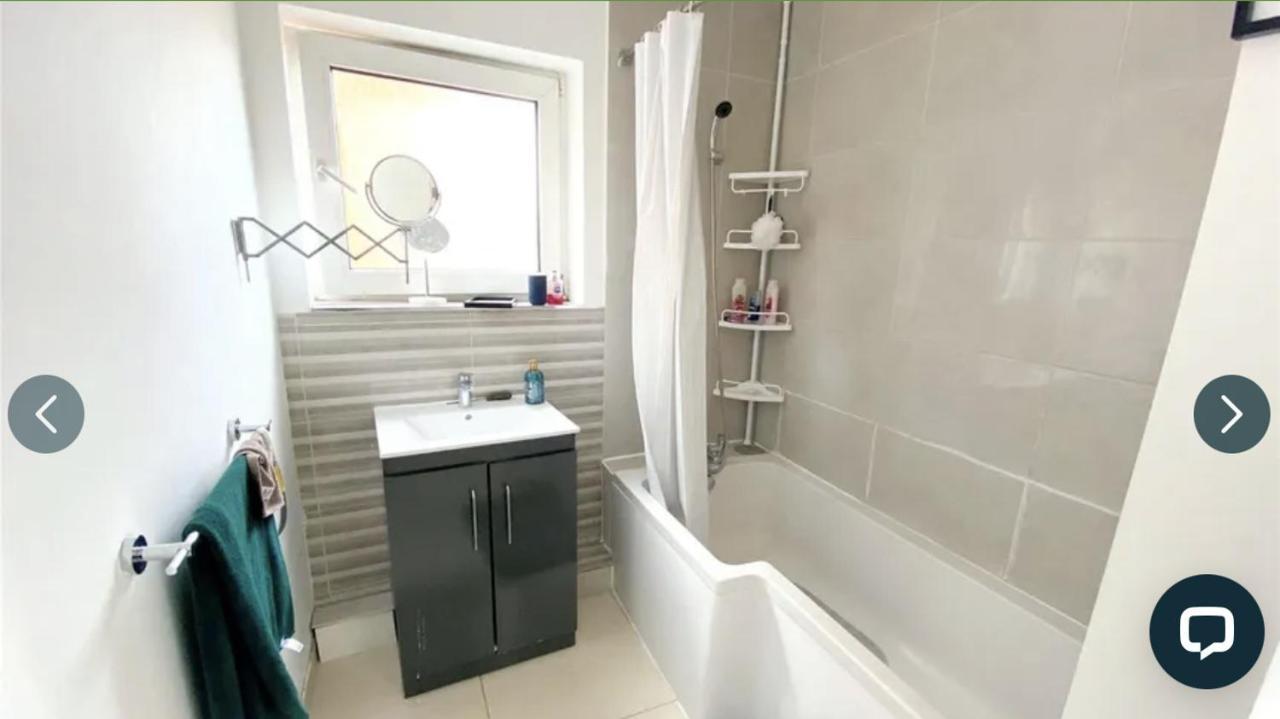 4 Bedroom Which Sleeps 8 Very Close To The Harry Potter And Watford Junction * Watford (Hertfordshire)